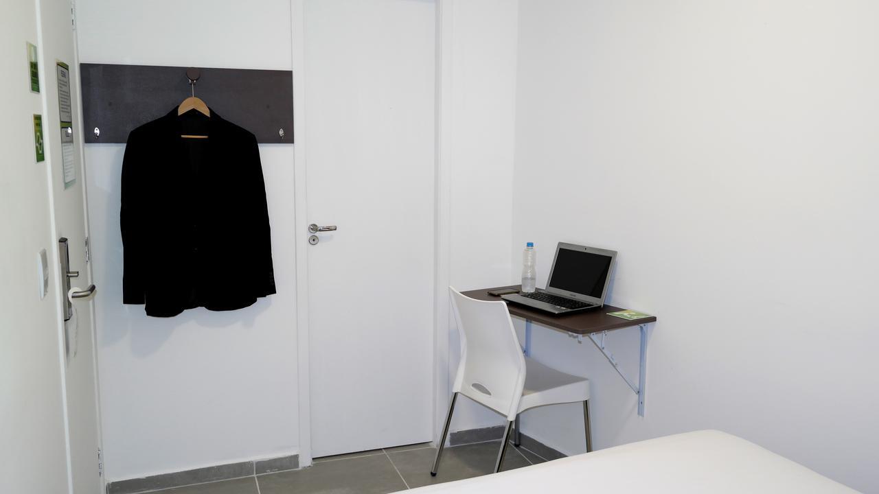 Mr. Business Hotel *